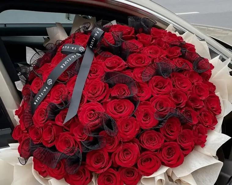 99朵粉色玫瑰花的含义是什么？传递了哪些情感？