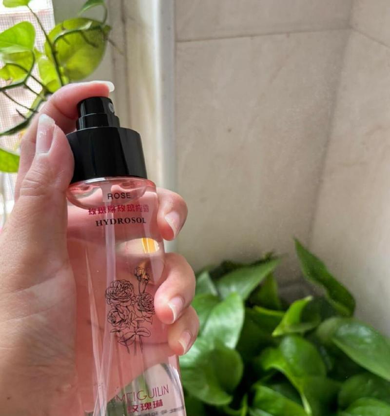 玫瑰花需要换水吗？如何正确养护玫瑰花？