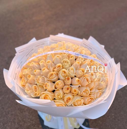 99朵玫瑰花的花语是什么？99朵玫瑰代表什么意义？