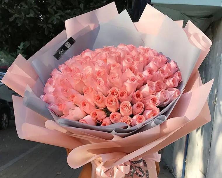 99朵玫瑰花通常代表什么意义？它象征着什么？