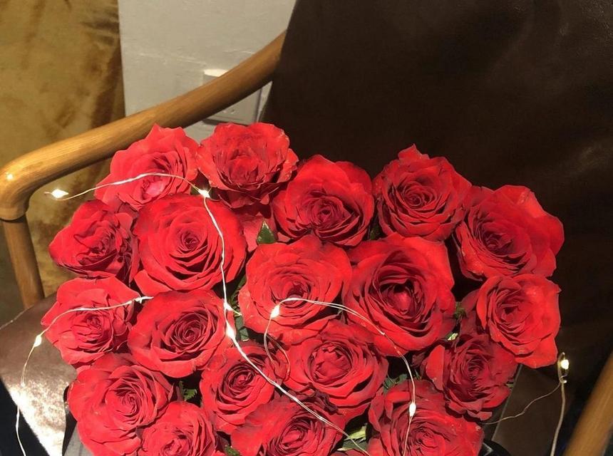 情人节开红花代表什么？红花的寓意和情人节有何关联？