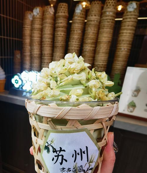 竹筒鲜花盆景的正确养护技巧是什么？