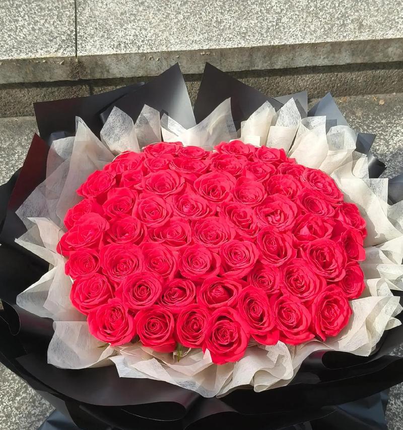 11朵红玫瑰的花语含义是什么？