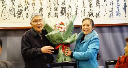 重逢时送花有何深意？哪种花象征着重逢？