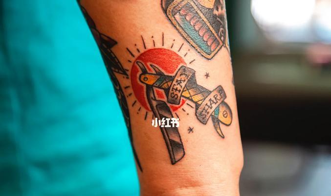 青色花臂纹身蛇代表什么？纹身蛇的寓意有哪些？