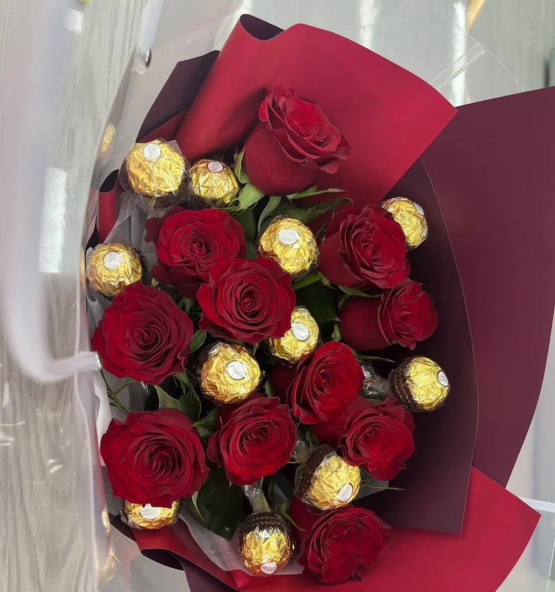 餐具上的甜蜜花语代表什么？