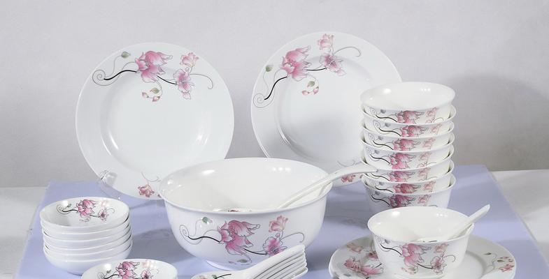 餐具上的甜蜜花语代表什么？