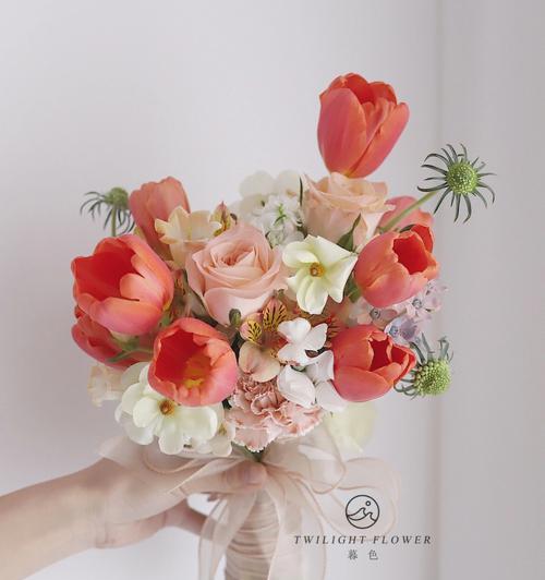 手捧花通常代表什么？