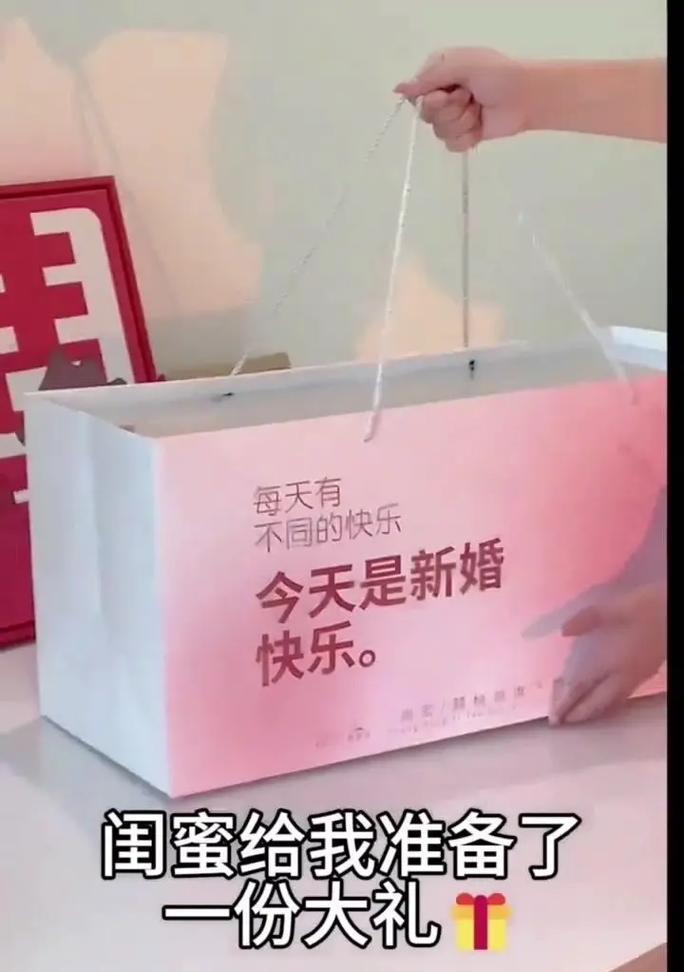 手捧花送给闺蜜代表什么？送手捧花给闺蜜的意义是什么？