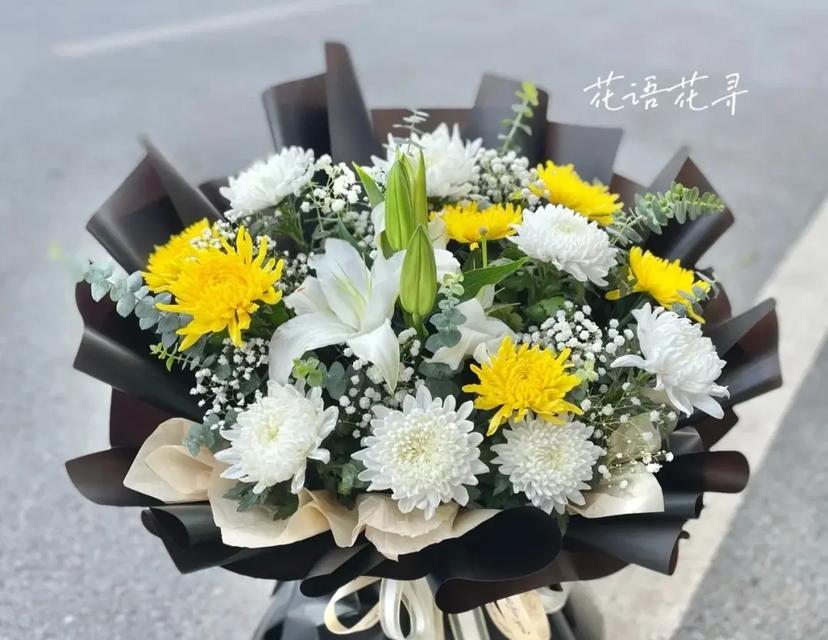 如何用花语表达对已故长辈的思念？