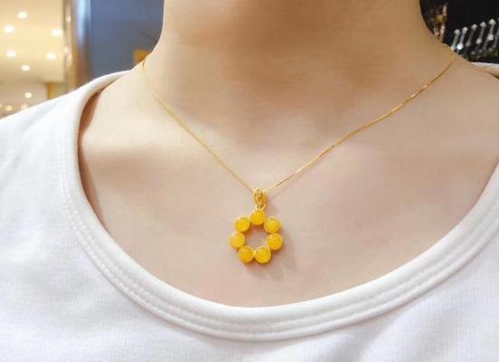 蜜蜡色花代表什么？这种颜色的花有什么特别含义？