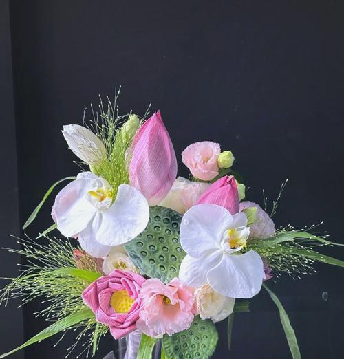 手捧花最初代表什么？手捧花的寓意是什么？