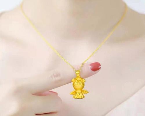 蓝色的花吊坠有什么寓意？