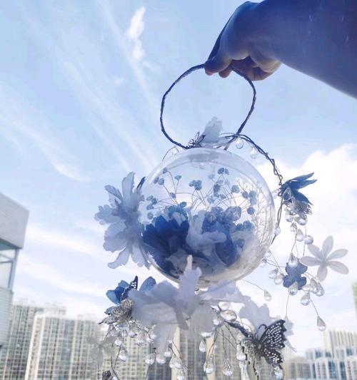 蓝色系手捧花代表什么？蓝色手捧花的寓意是什么？