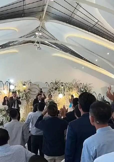 手捧花换榴莲的寓意是什么？这种做法有何深意？