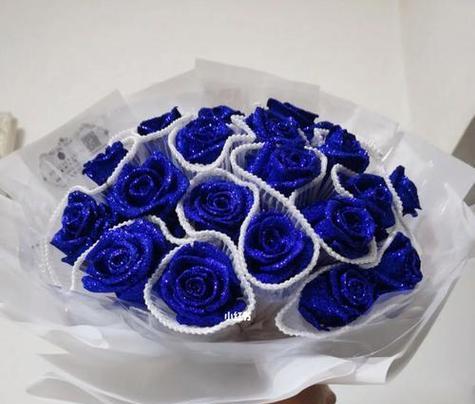 蓝色玫瑰花象征什么？蓝色玫瑰花的含义是什么？