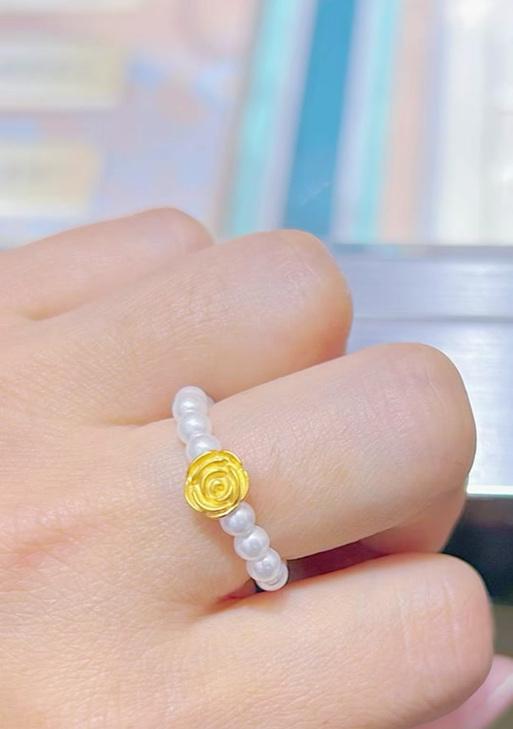 手捧花戒指的花语是什么？它寓意着什么？