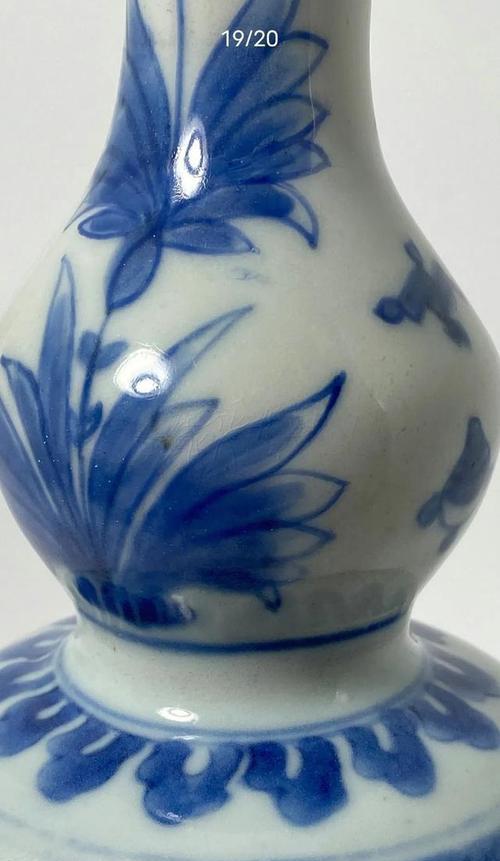 蓝色葫芦瓶象征着什么花？蓝色葫芦瓶寓意的花是什么？