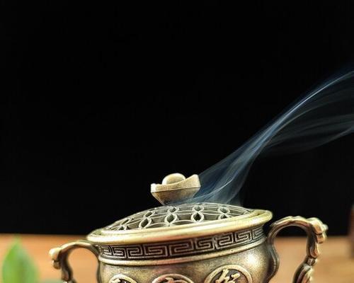 手捧聚花宝盆有何寓意？聚花宝盆的象征意义是什么？