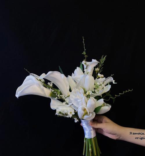 哪种手捧花寓意最好？结婚手捧花的最佳寓意是什么？