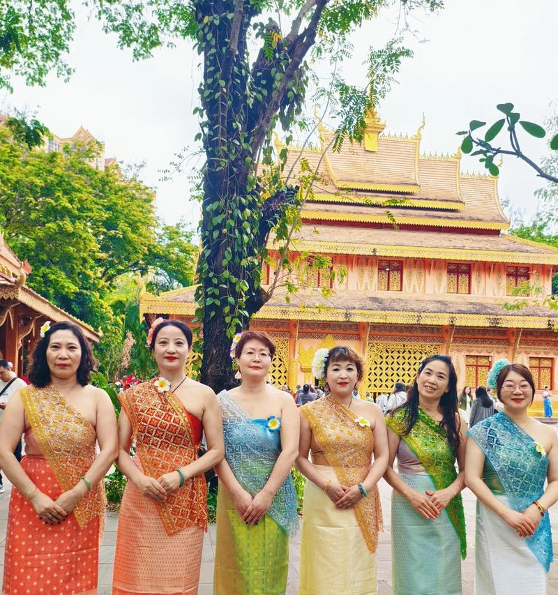 姐妹情深，花开如意（用花朵象征姐妹情谊，诠释美好友谊的力量）