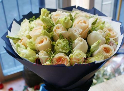 玫瑰花的花数代表的含义及送花礼仪（不同朵数玫瑰花背后的涵义与传达方式）