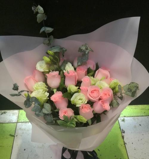 花语19朵玫瑰的浪漫寓意（探寻花语19朵玫瑰的深刻含义）
